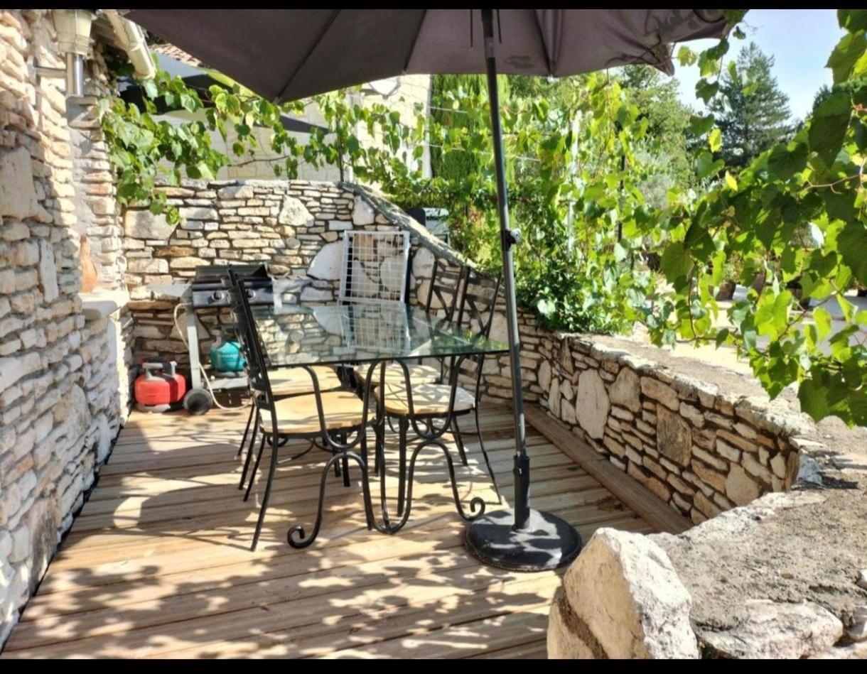 B&B La Vieille Source Saint-Martin-dʼArdèche Værelse billede